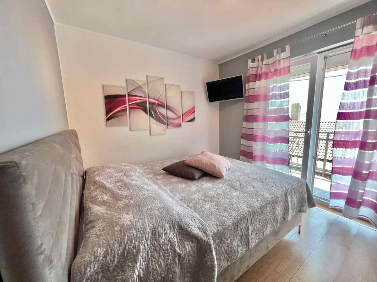 Apartments In Dramalj 45034 Bagian luar foto
