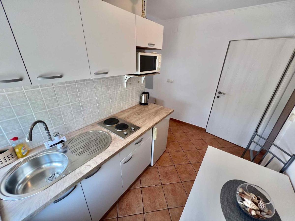 Apartments In Dramalj 45034 Bagian luar foto